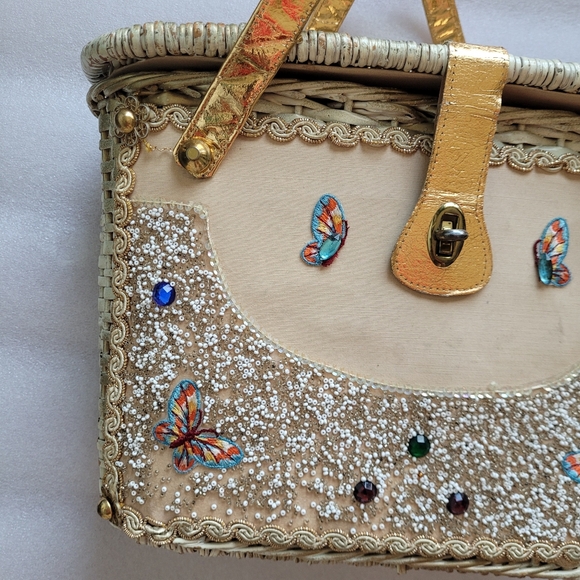 Vintage 1960s Miami Style Wicker Handbag with Butterfly & Rhinestone Detail - Picture 2 of 16